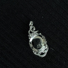 Load image into Gallery viewer, Heart of Spring Jadeite Pendant 春心如玉