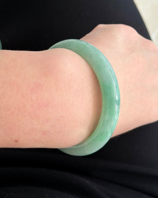 Whispers of the Jade Petal 56.4mm Jadeite Bangle 碧瓣清语