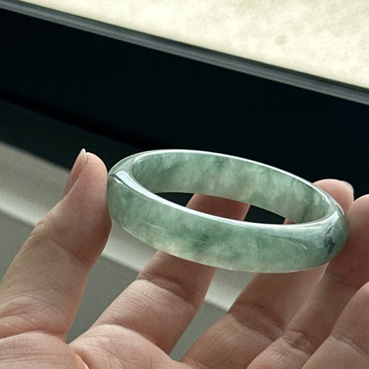 Secret Garden Jadeite Bangle 52.9mm 秘境花园