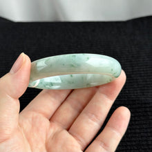 Load image into Gallery viewer, 30859 58.8mm White with Green Florals Jadeite Bangle