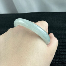 Load image into Gallery viewer, Whispers of Frost Jadeite Bangle 53.7mm 霜语