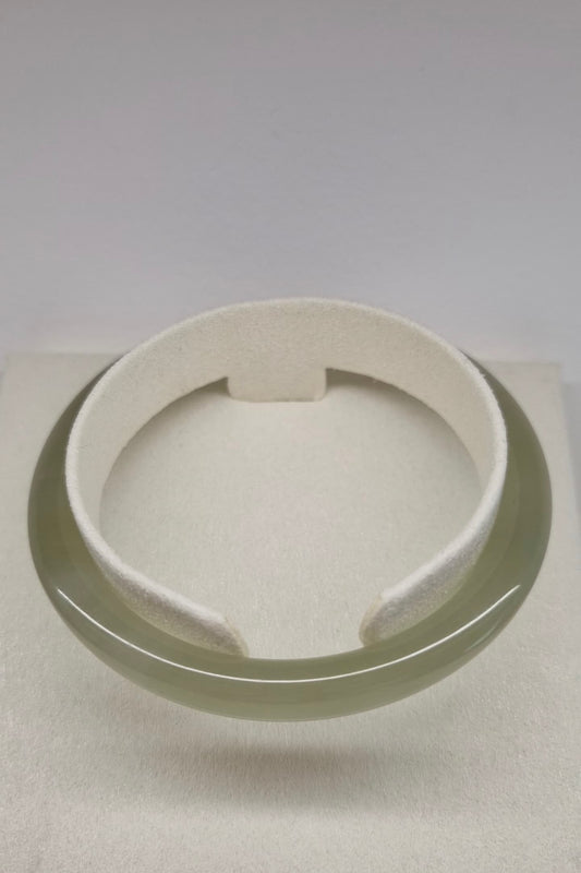 Morning Mist at Uji 57.9mm Nephrite Bangle 宇治晨雾