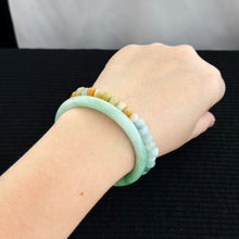 Load image into Gallery viewer, Pavilion Facets Diamond-Cut Jadeite Bracelet 玉亭菱采