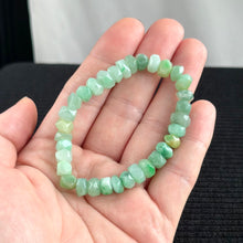 Load image into Gallery viewer, Pavilion Facets Diamond-Cut Jadeite Bracelet 玉亭菱采