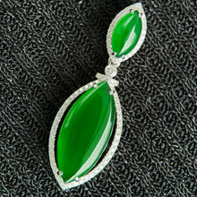 Load image into Gallery viewer, Guardian Leaf Jadeite Pendant 翠叶承福