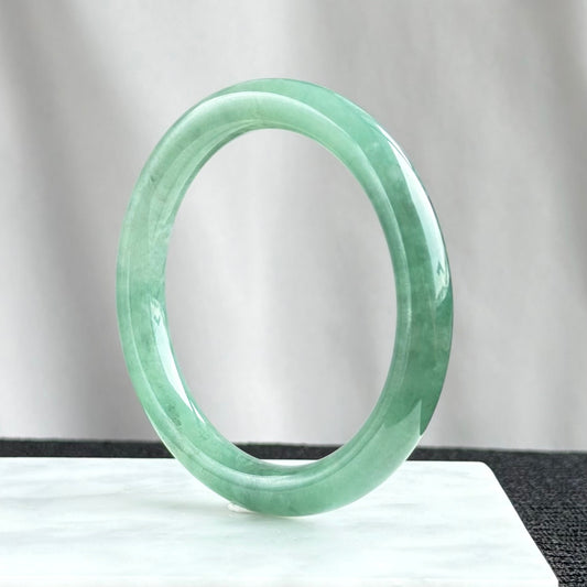 West Lake Morning Veil Rounded Jadeite Bangle 57.7mm 西湖朝纱