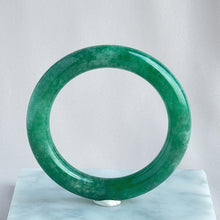 Load image into Gallery viewer, 41857 57.0mm Full Intense Bright Green Rounded Jadeite Bangle