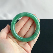 Load image into Gallery viewer, 41857 57.0mm Full Intense Bright Green Rounded Jadeite Bangle