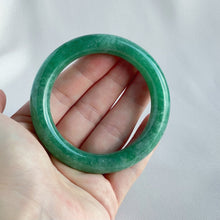 Load image into Gallery viewer, 41857 57.0mm Full Intense Bright Green Rounded Jadeite Bangle