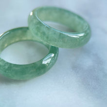 Load image into Gallery viewer, 62338 Light Green Type A Jadeite Ring