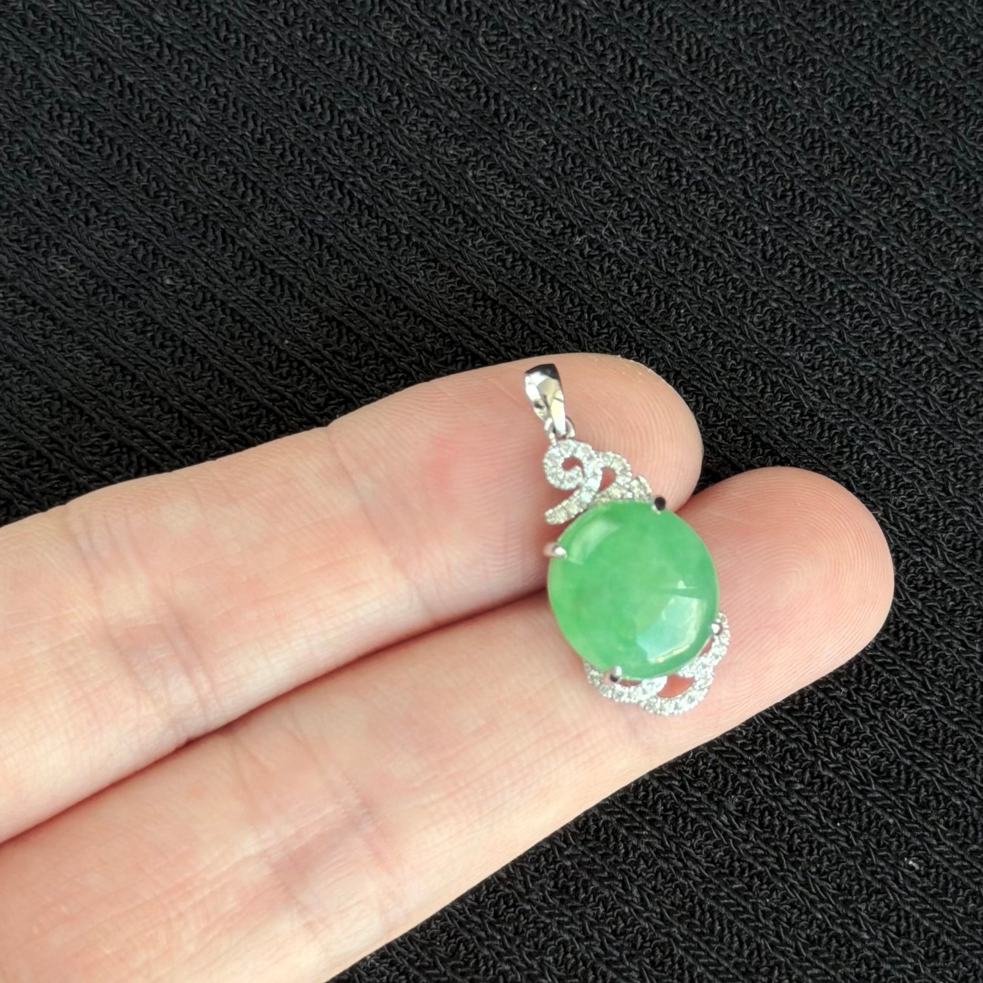 Heart of Spring Jadeite Pendant 春心如玉