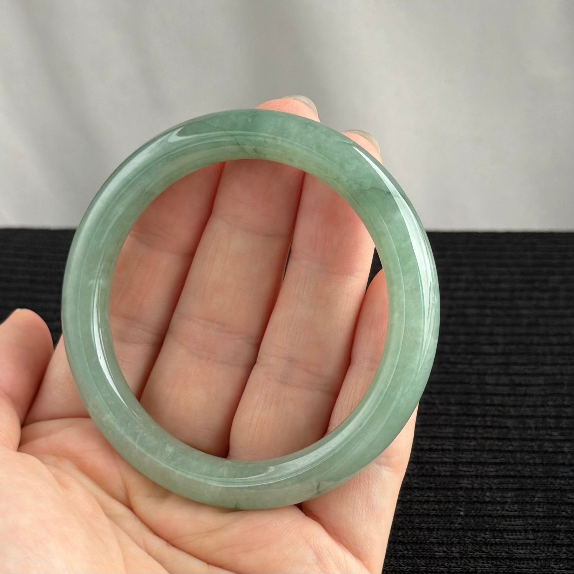 West Lake Mist Rounded Jadeite Bangle 56.5mm 西湖烟雨