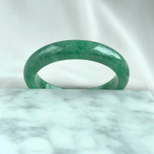 Load image into Gallery viewer, 翡翠之春 Emerald Spring Jade Bangle 54.5mm
