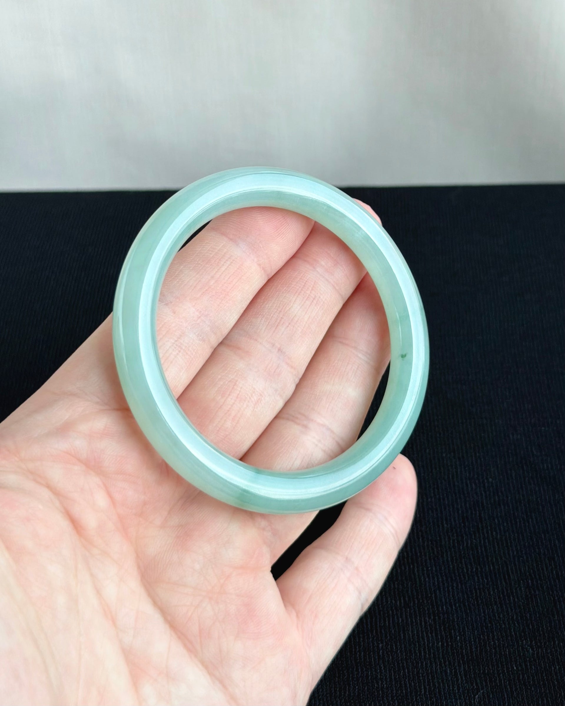 Mirror of the Sky 54.6mm Jadeite Bangle 天空之镜 (Preview)
