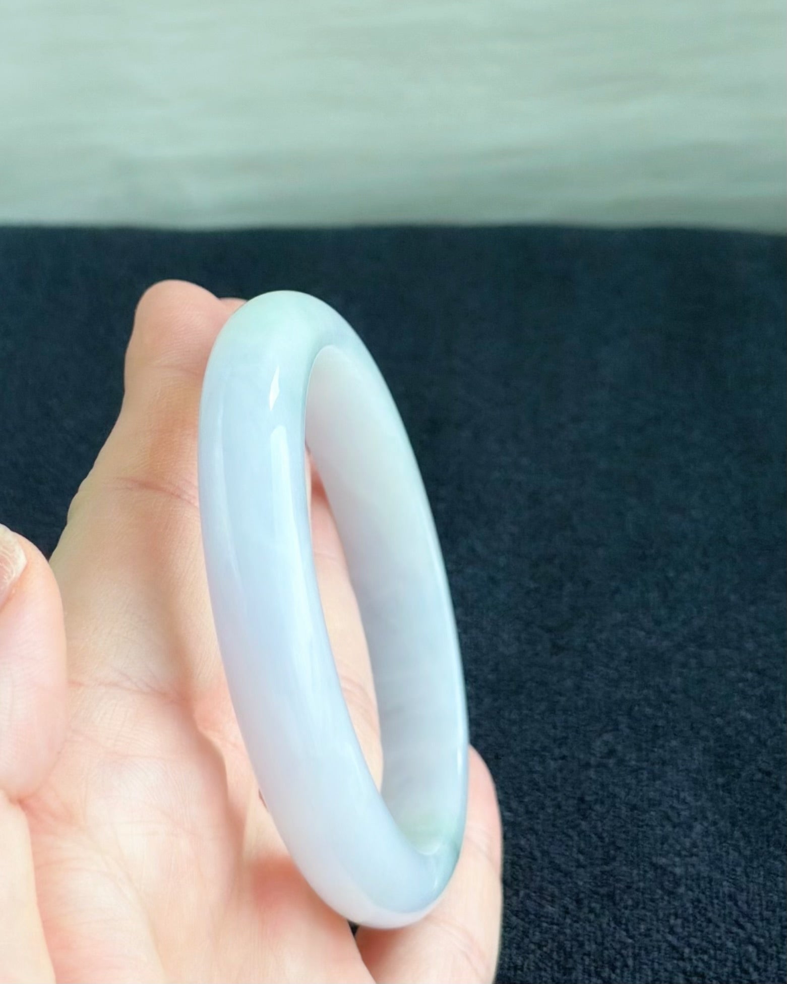 The Velvet Iris 57.8mm Jadeite Bangle 丝绒鸢尾 (Preview)