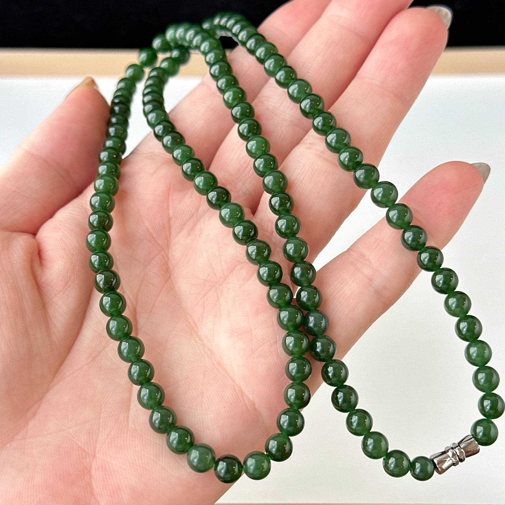 121183 Nephrite Jade Necklace 6mm 108 beads
