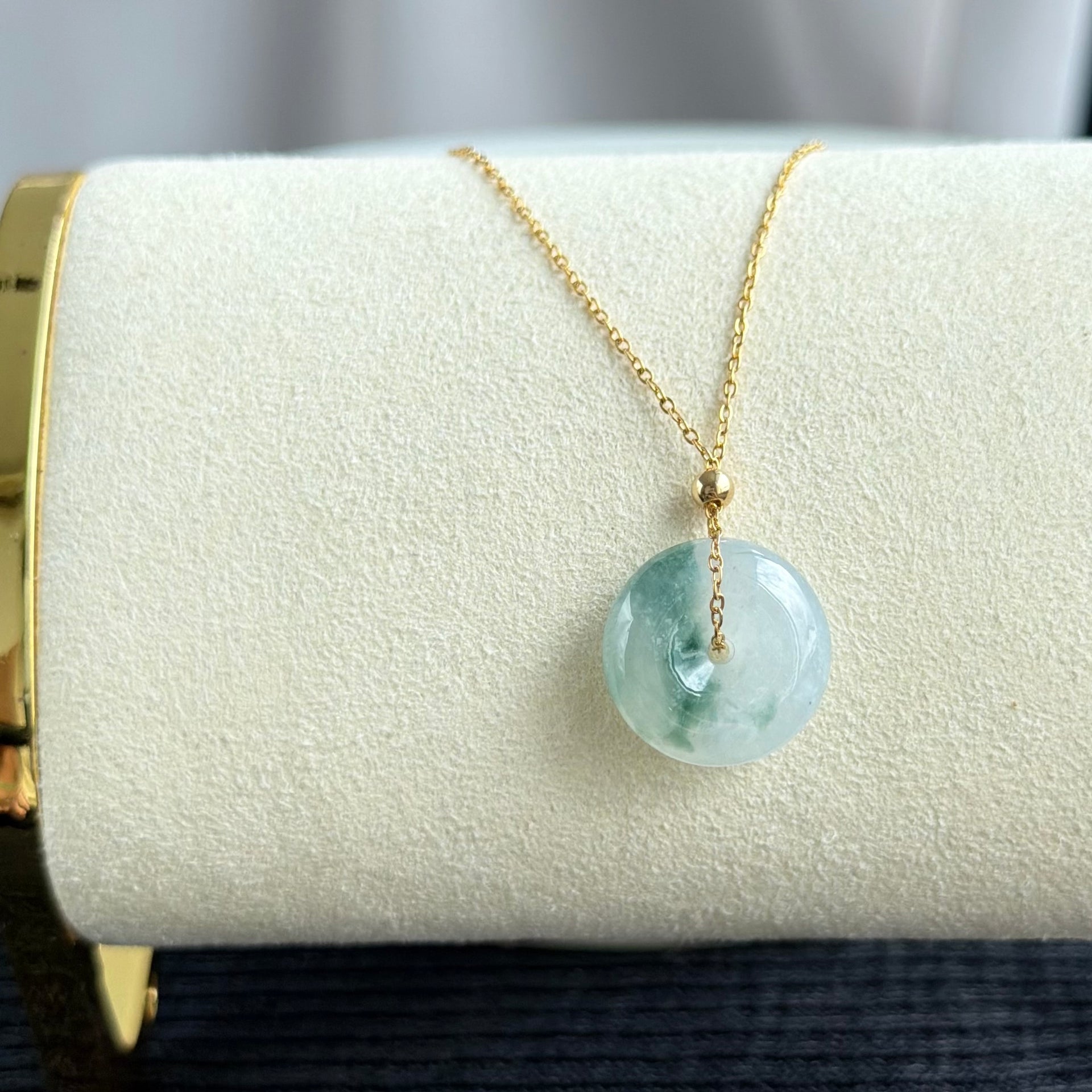 Glow Donut Pendant Collection 晶光平安扣