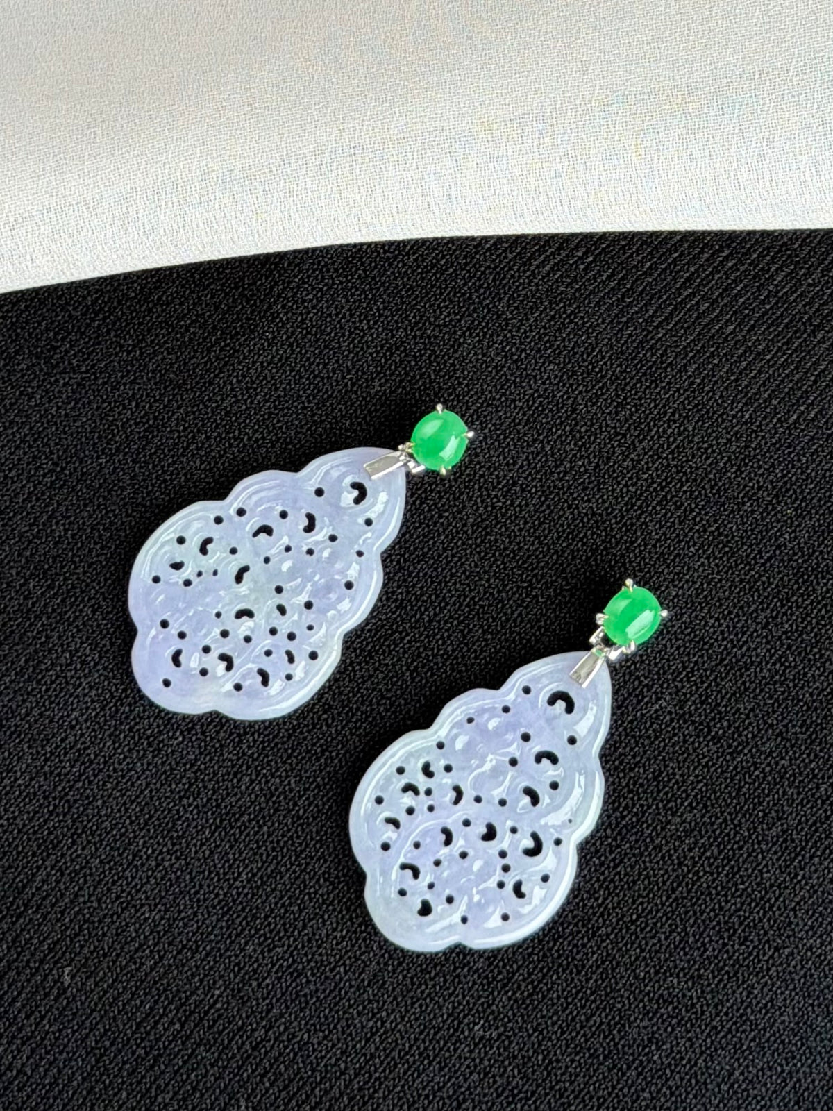 Violet Aura Jadeite Earrings 紫气东来 (Preview)