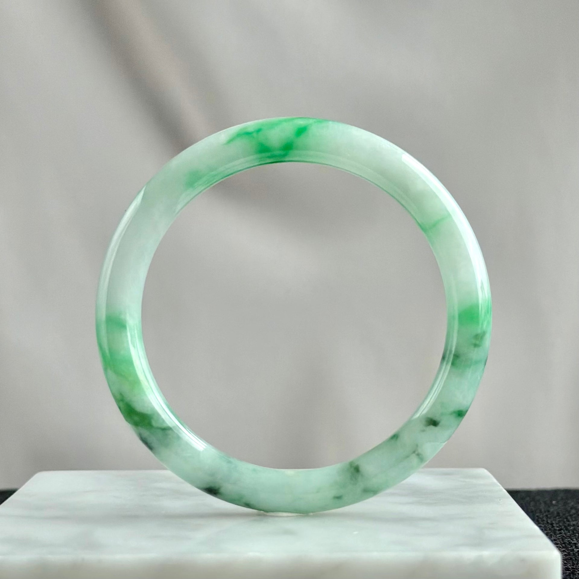Spring Snow & the Sunlit Sprout Jadeite Bangle 56.2mm 春雪初霁