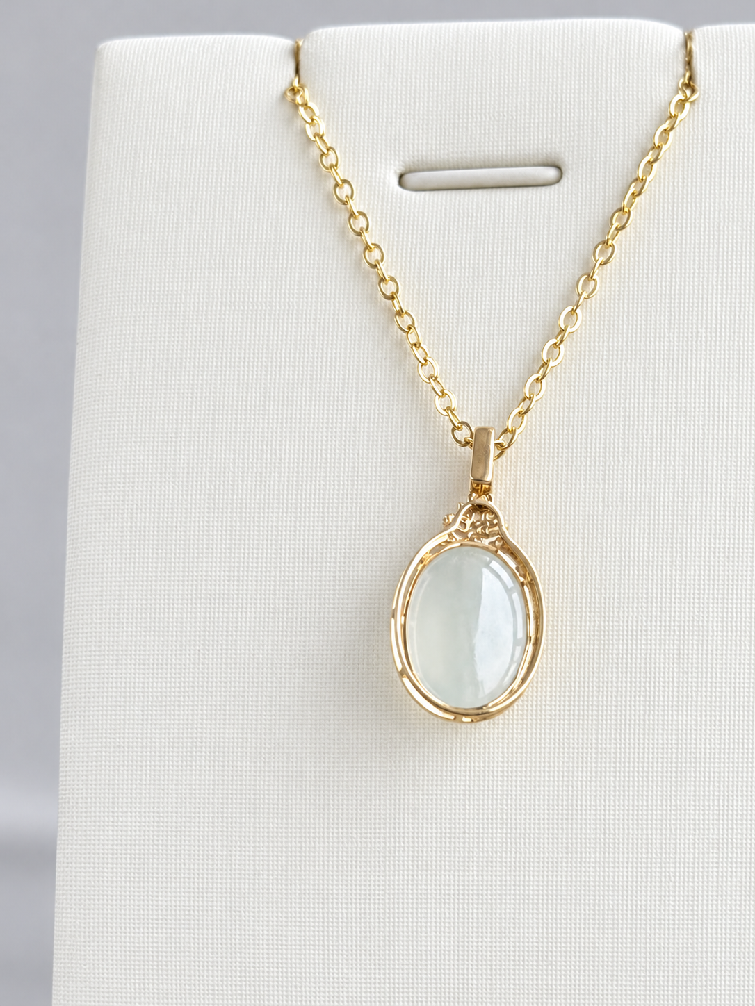A Heart of Ice Jadeite Pendant 冰心 (Preview)