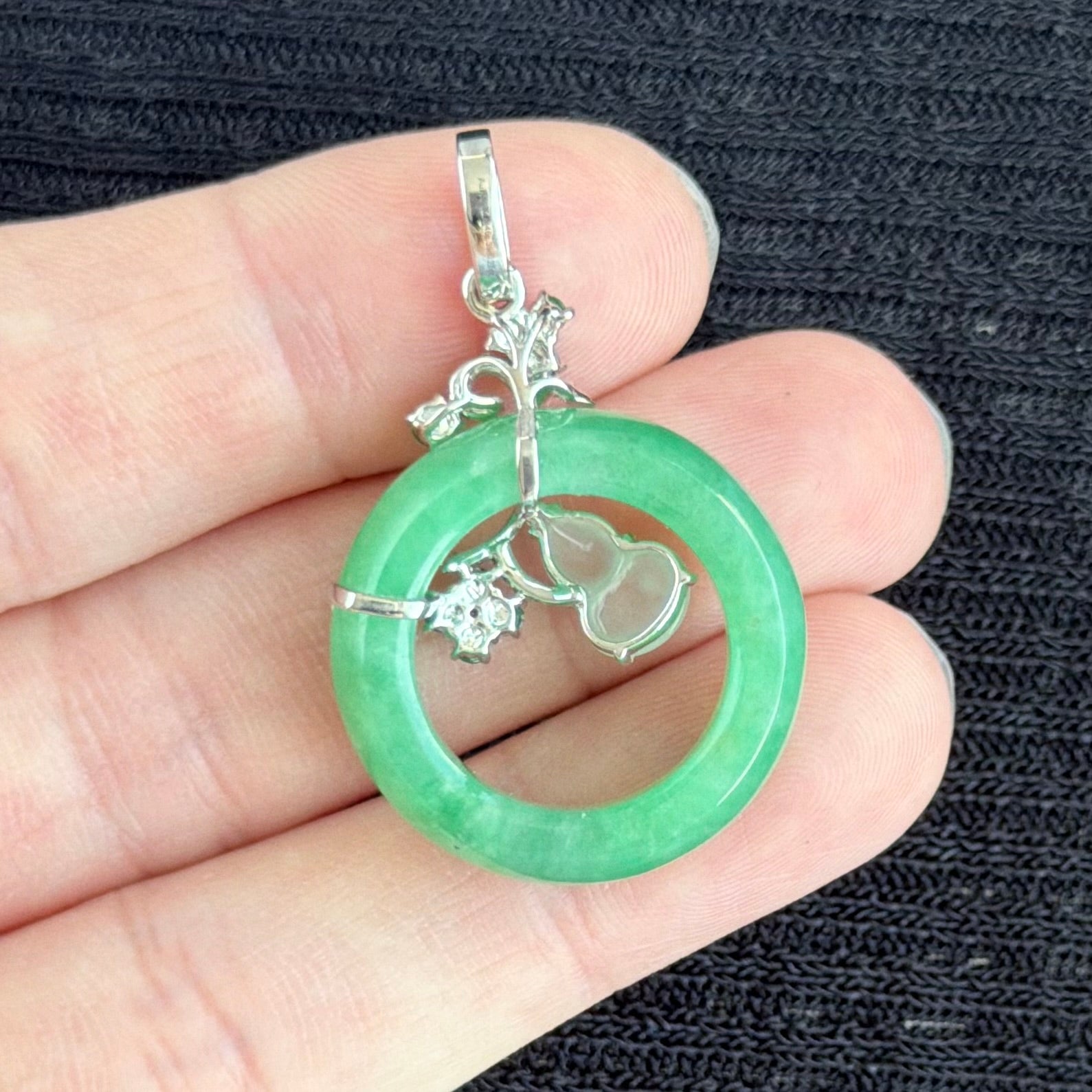 Radiance at the Moon-gate Jadeite Pendant 翠环抱月