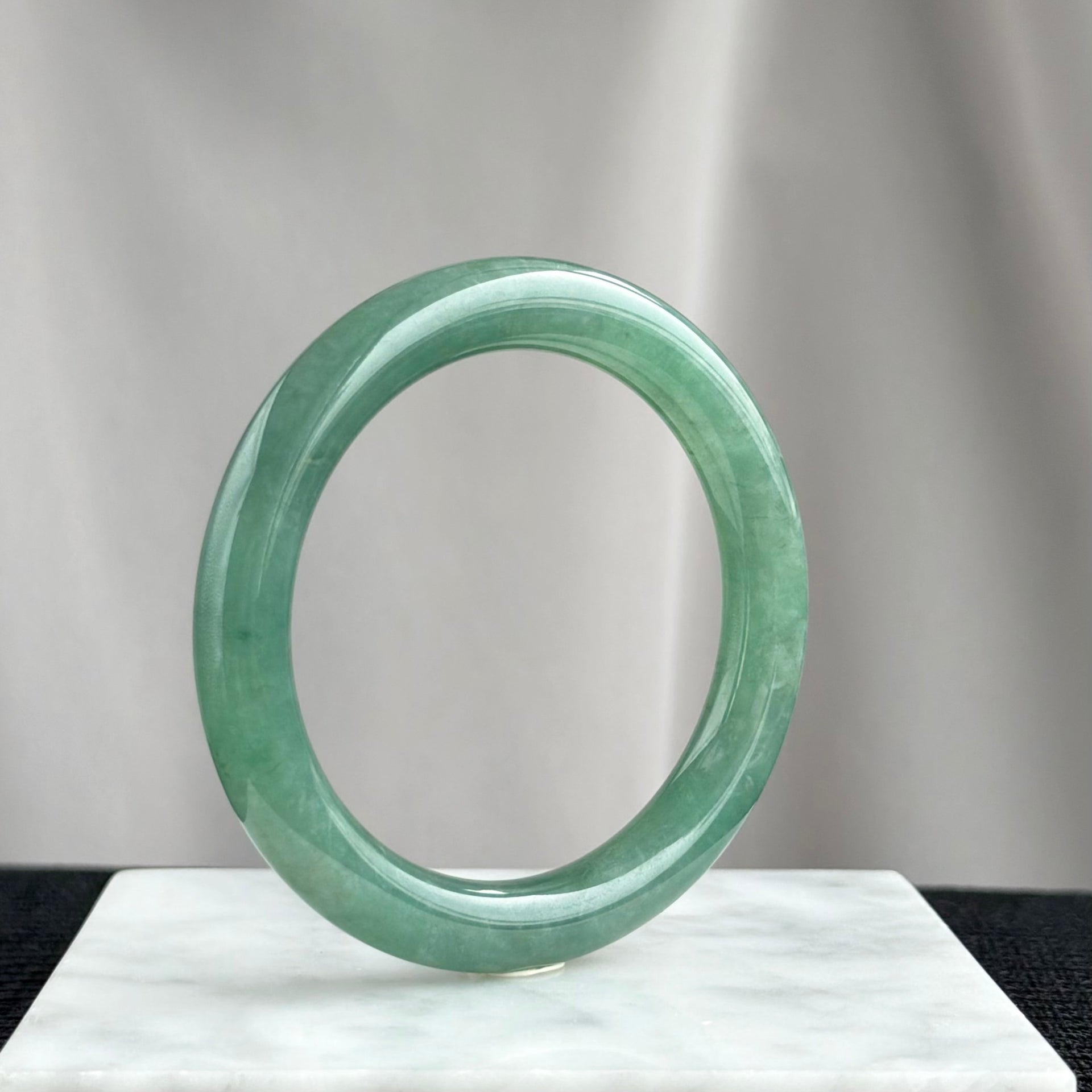 Misty Morning at the Bamboo Forest 56.0mm Jadeite Bangle 翠竹晨雾
