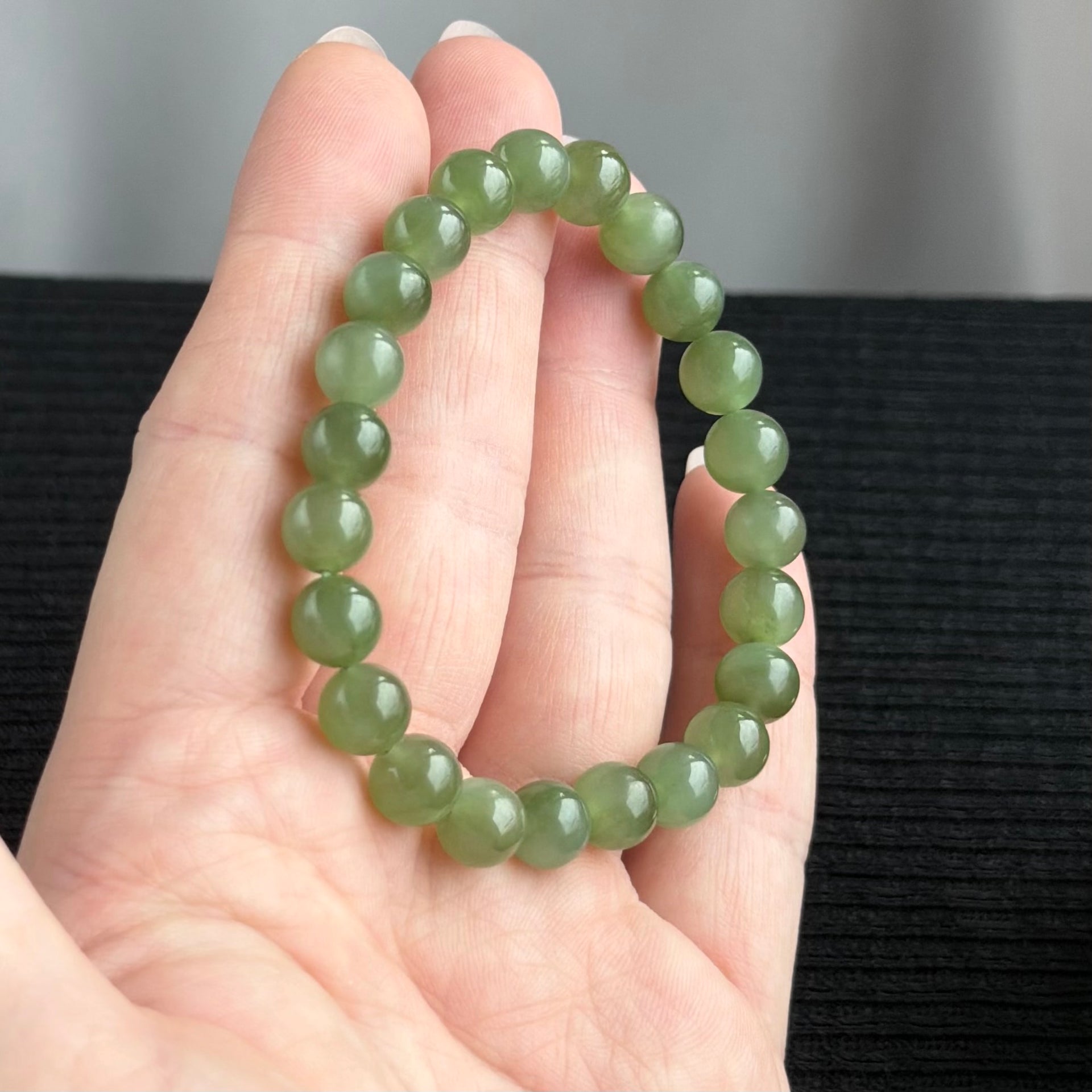 The Velvet Evergreen 8.0mm Nephrite Bracelet 绒翠常青