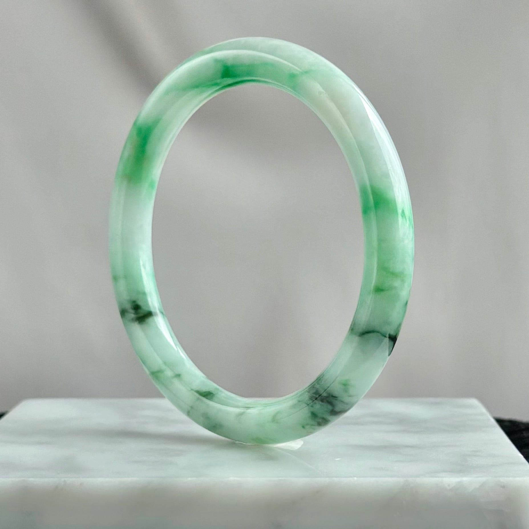 Spring Snow & the Sunlit Sprout Jadeite Bangle 56.2mm 春雪初霁