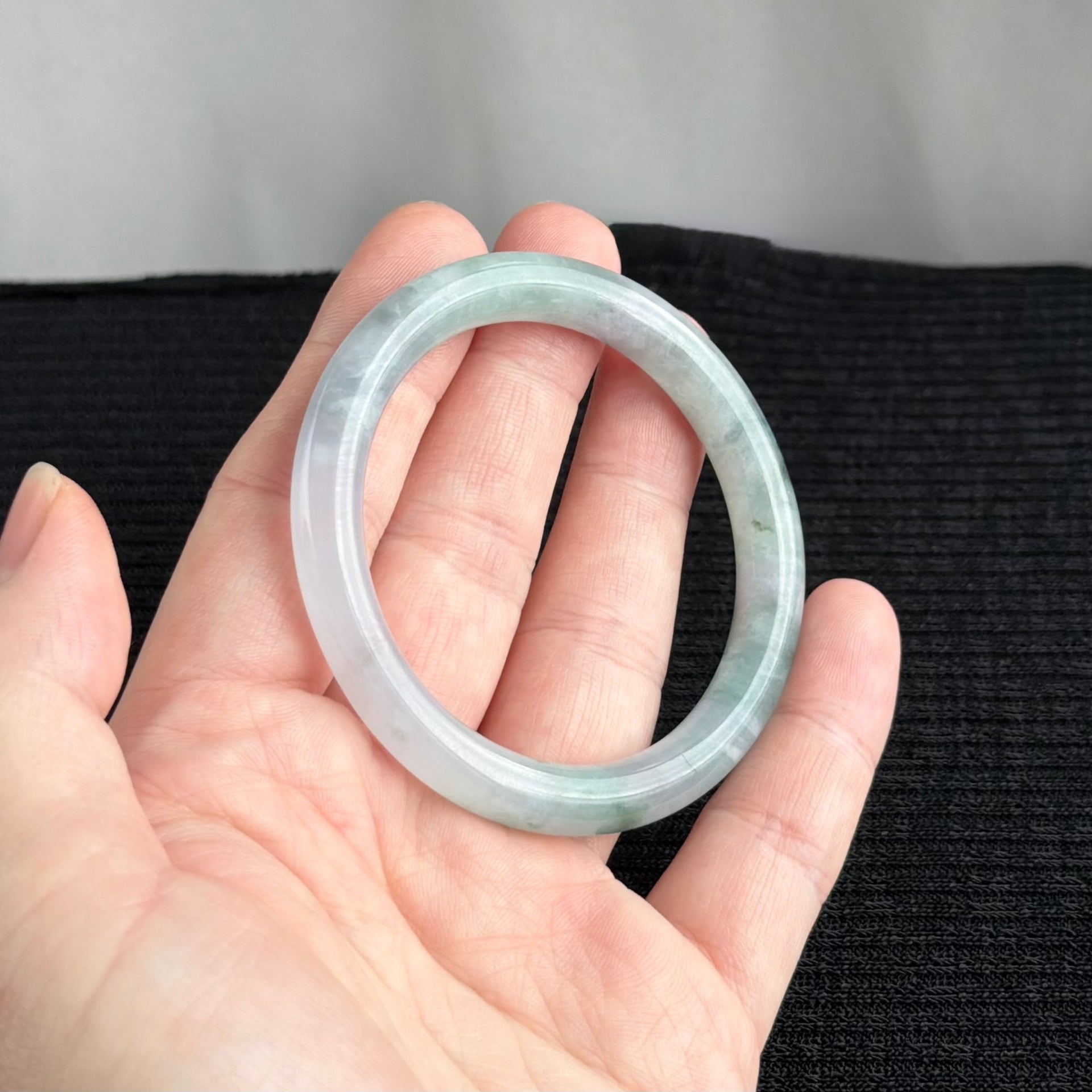 Moonlit Lilac Pines Jadeite Bangle 52.5mm 月下紫松