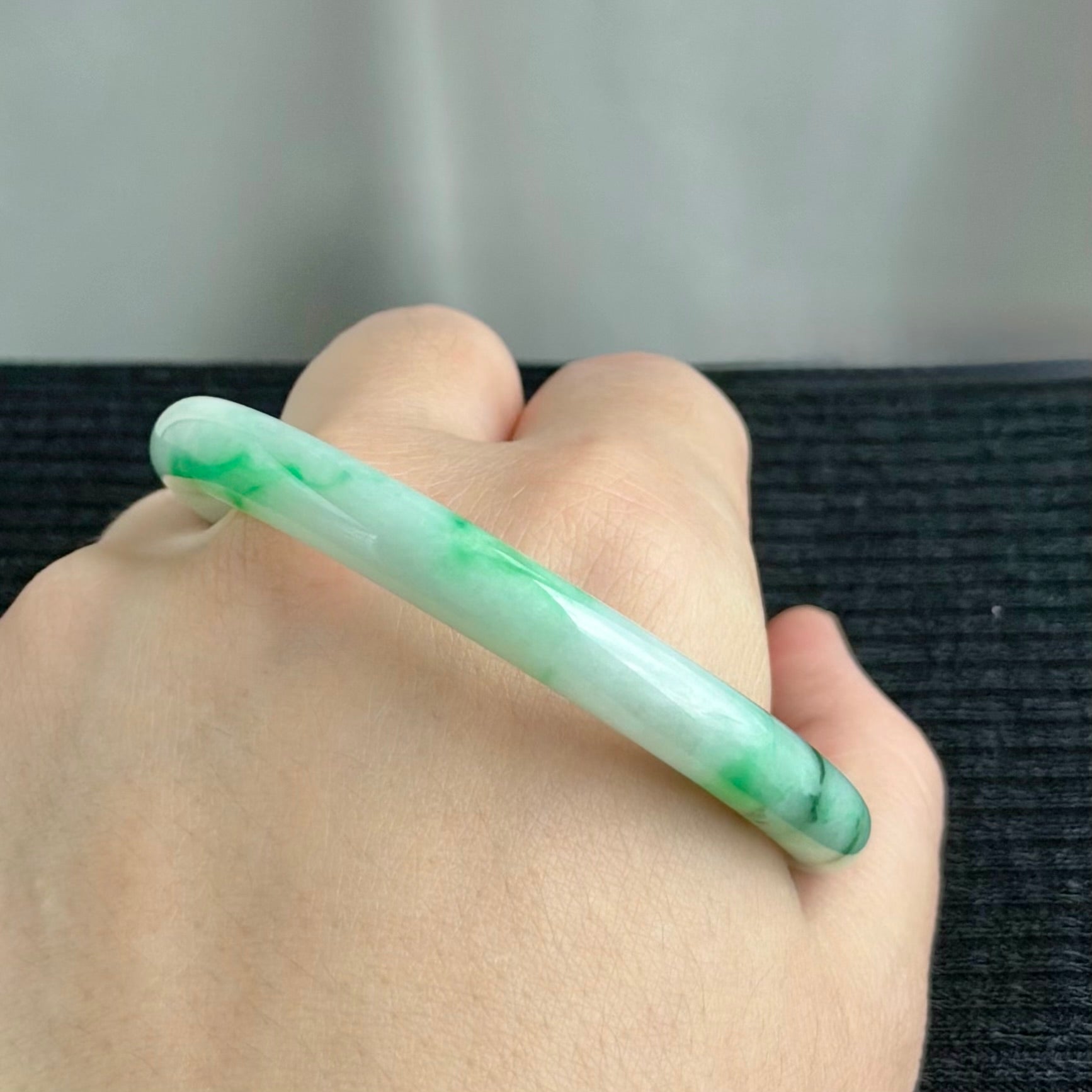 Spring Snow & the Sunlit Sprout Jadeite Bangle 56.2mm 春雪初霁