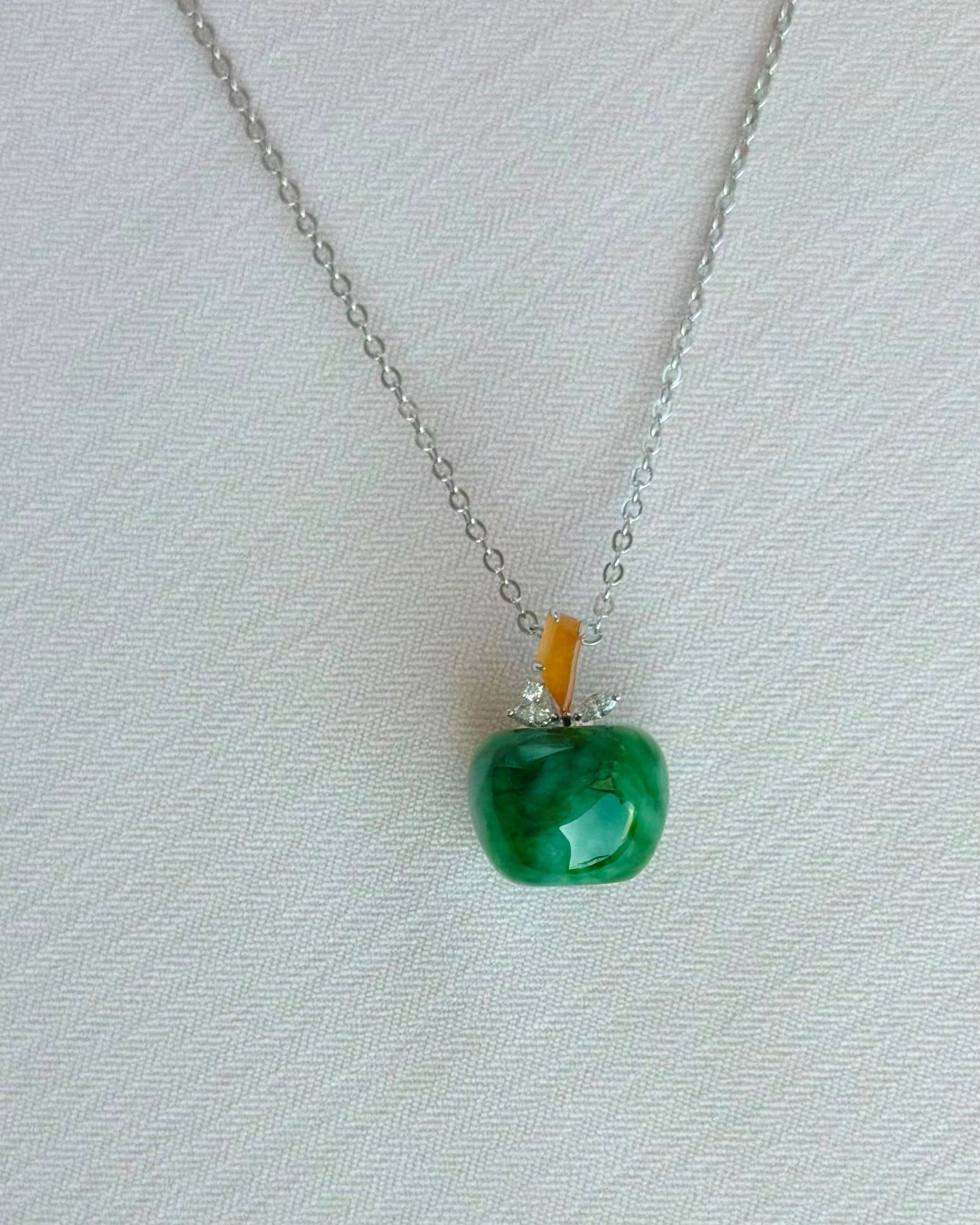 The Emerald Orchard Jade Pendant 翠林华果 (Preview)