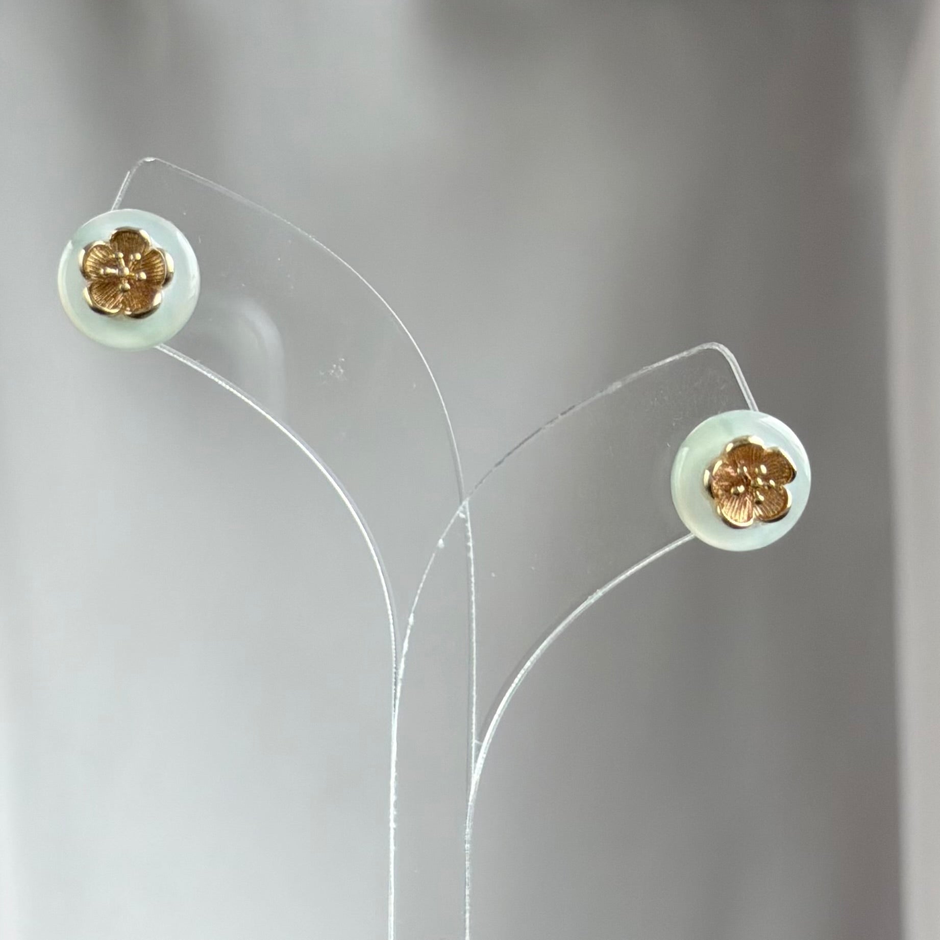 Petals in Moonlight Jadeite Earrings 月白绽蕊