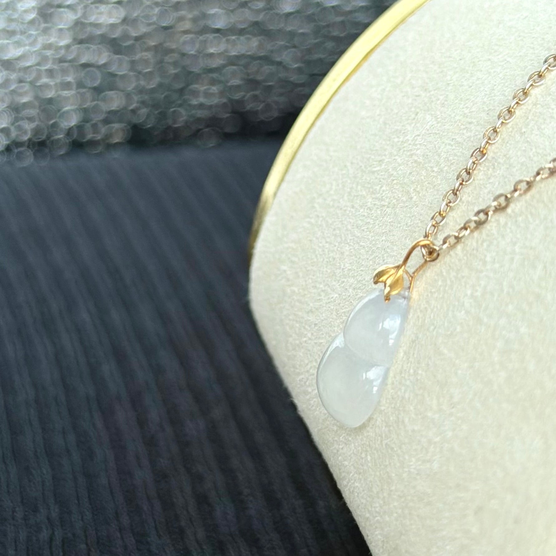 Snowdrop Gourd Jadeite Pendant 雪滴福葫