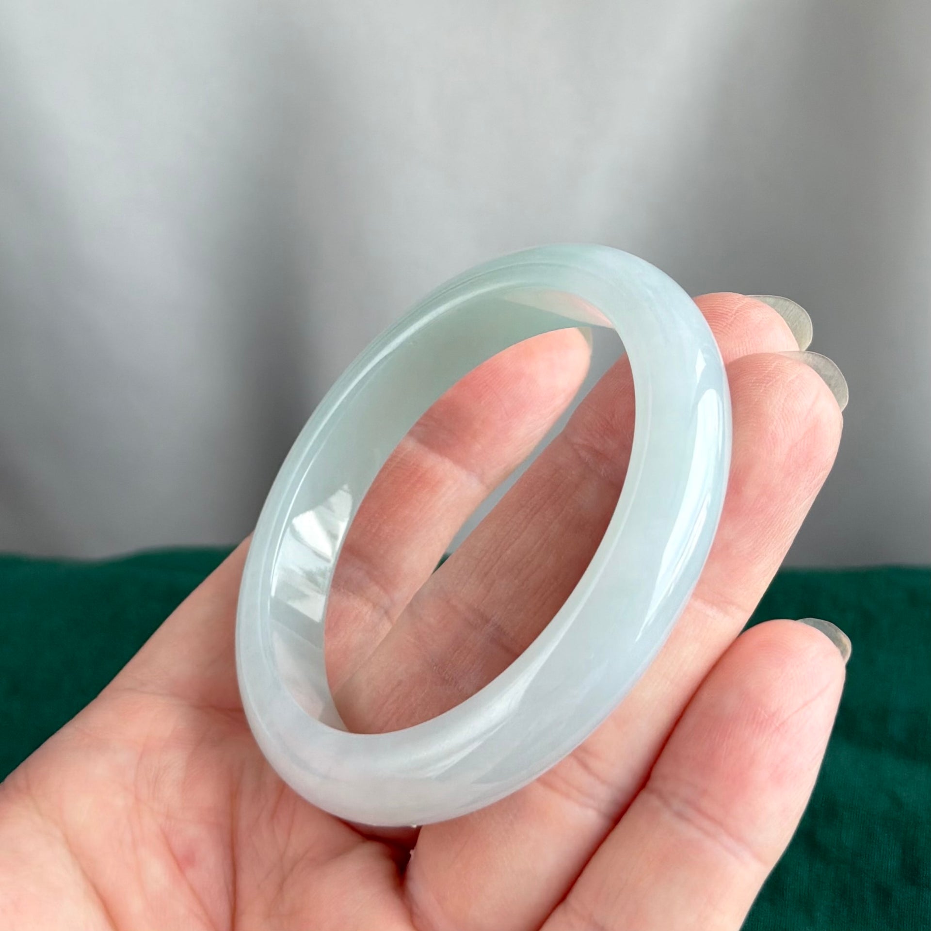 Veil of the Jade Sea Jadeite Bangle 52.6mm 玉海轻纱