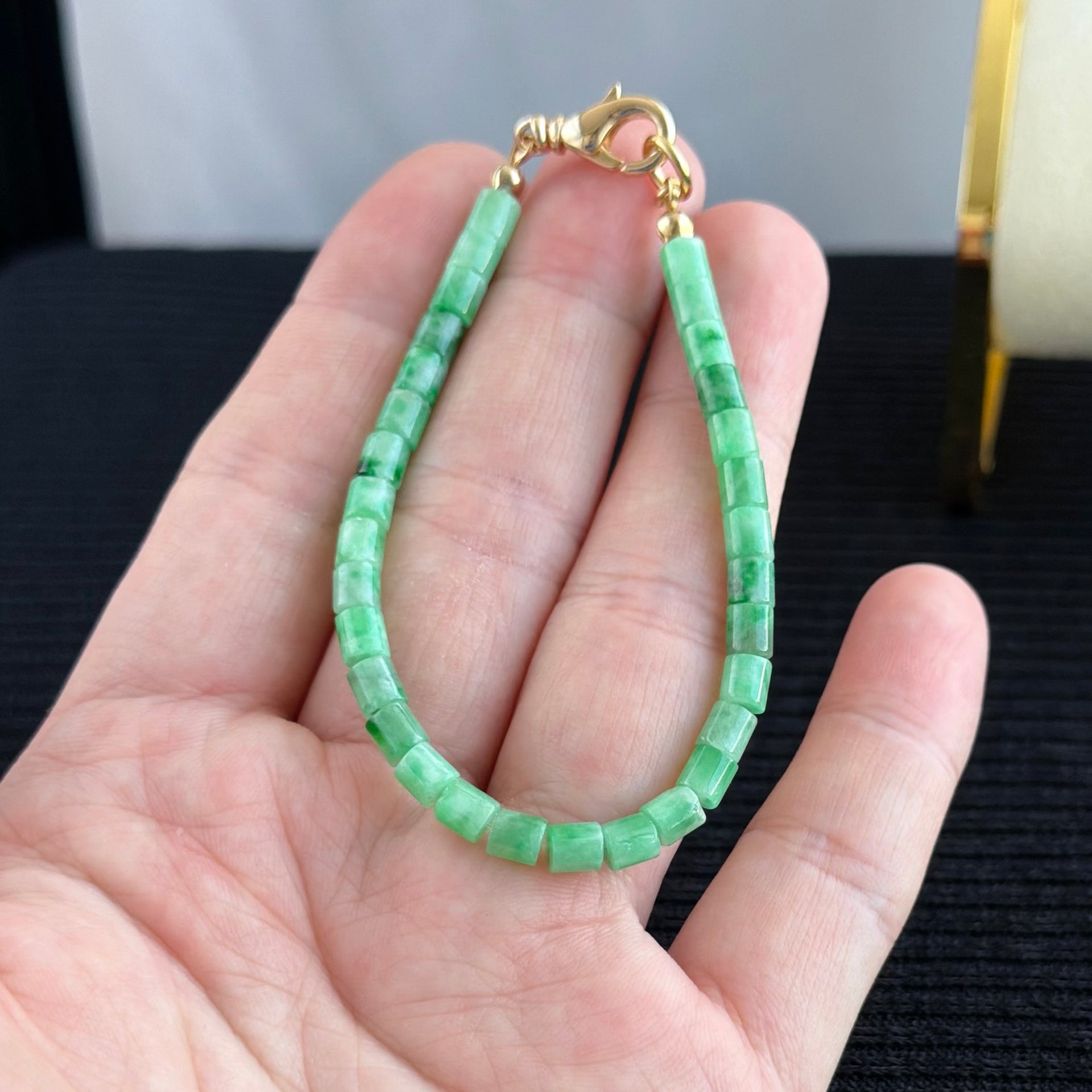 Bamboo Whisper Jadeite Bracelet 竹语