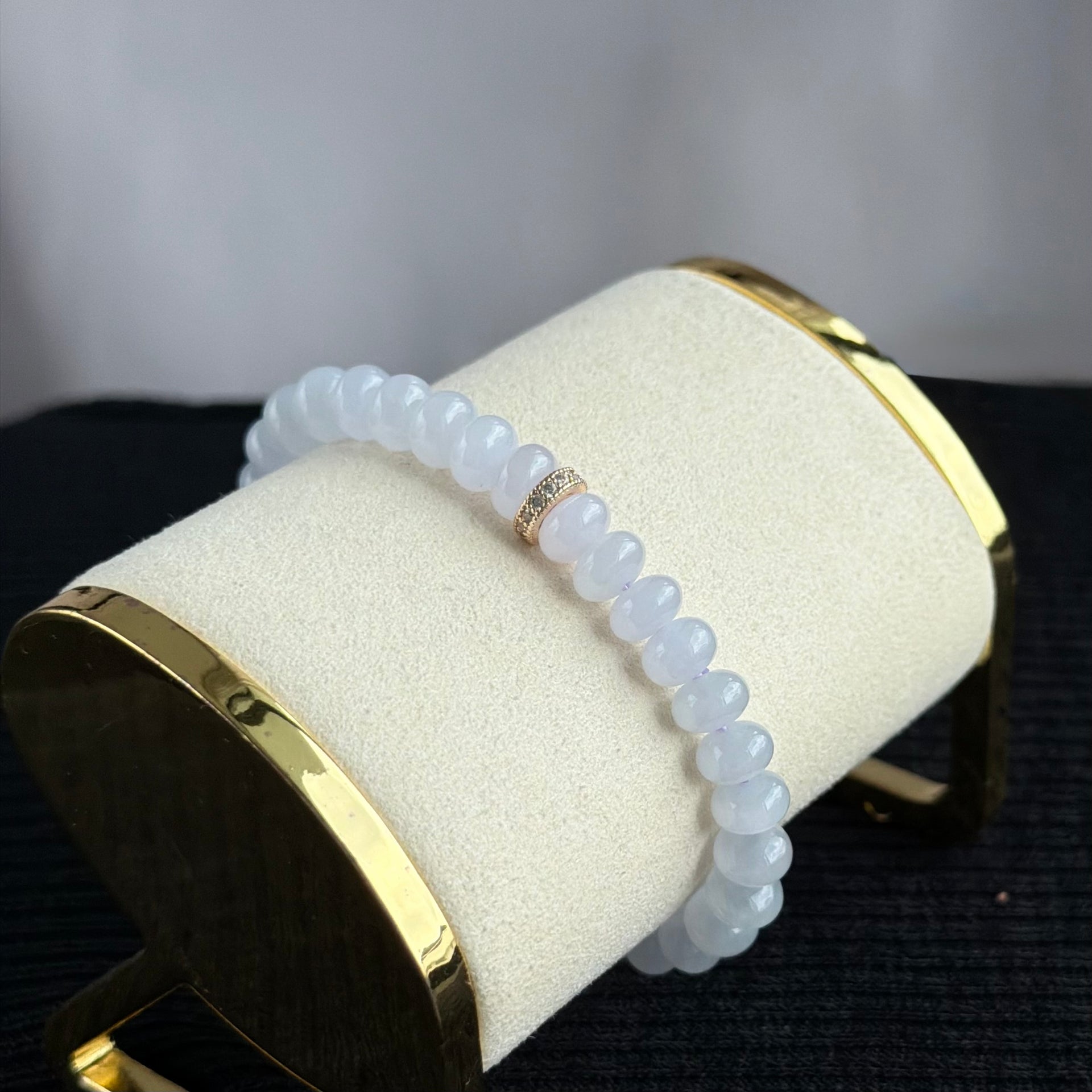 Winter Lilac Dew 7.7mm Jade Bracelet 冬薰露