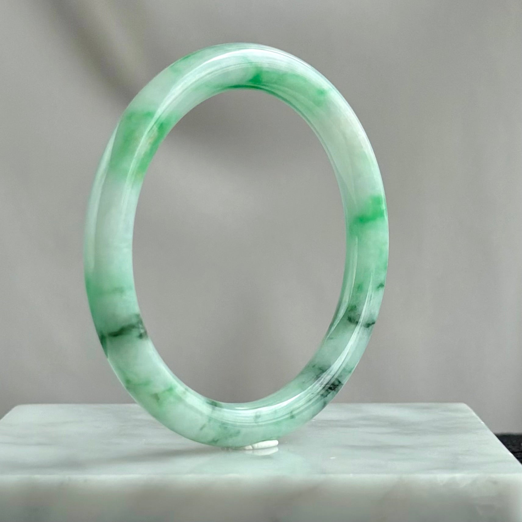 Spring Snow & the Sunlit Sprout Jadeite Bangle 56.2mm 春雪初霁