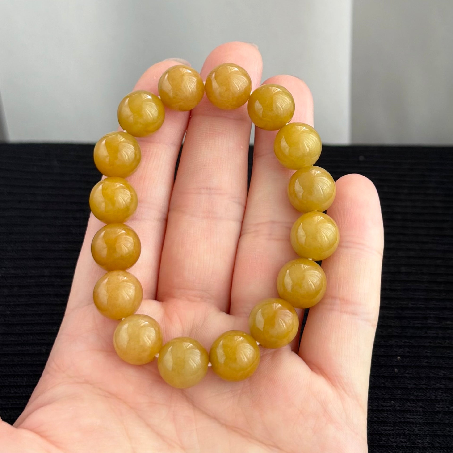 The Sovereign Dawn 12.5mm Jadeite Bracelet 熹微金露