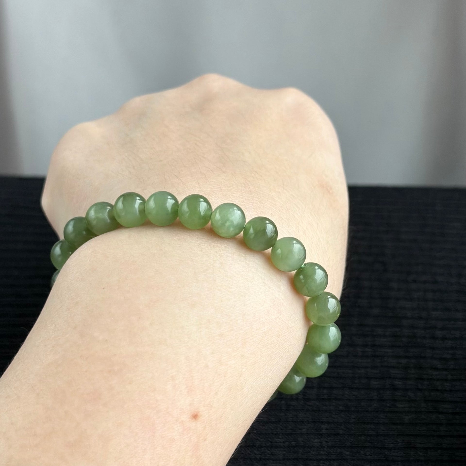 The Velvet Evergreen 8.0mm Nephrite Bracelet 绒翠常青
