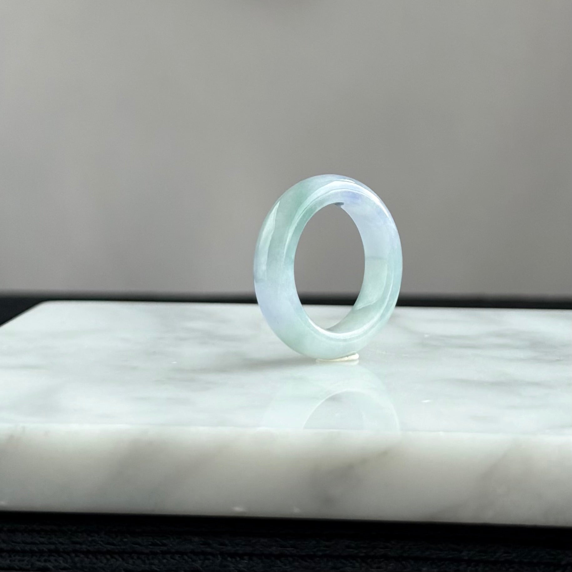 Twilight in the Orchard 17.0mm Jadeite Ring 春晓紫云