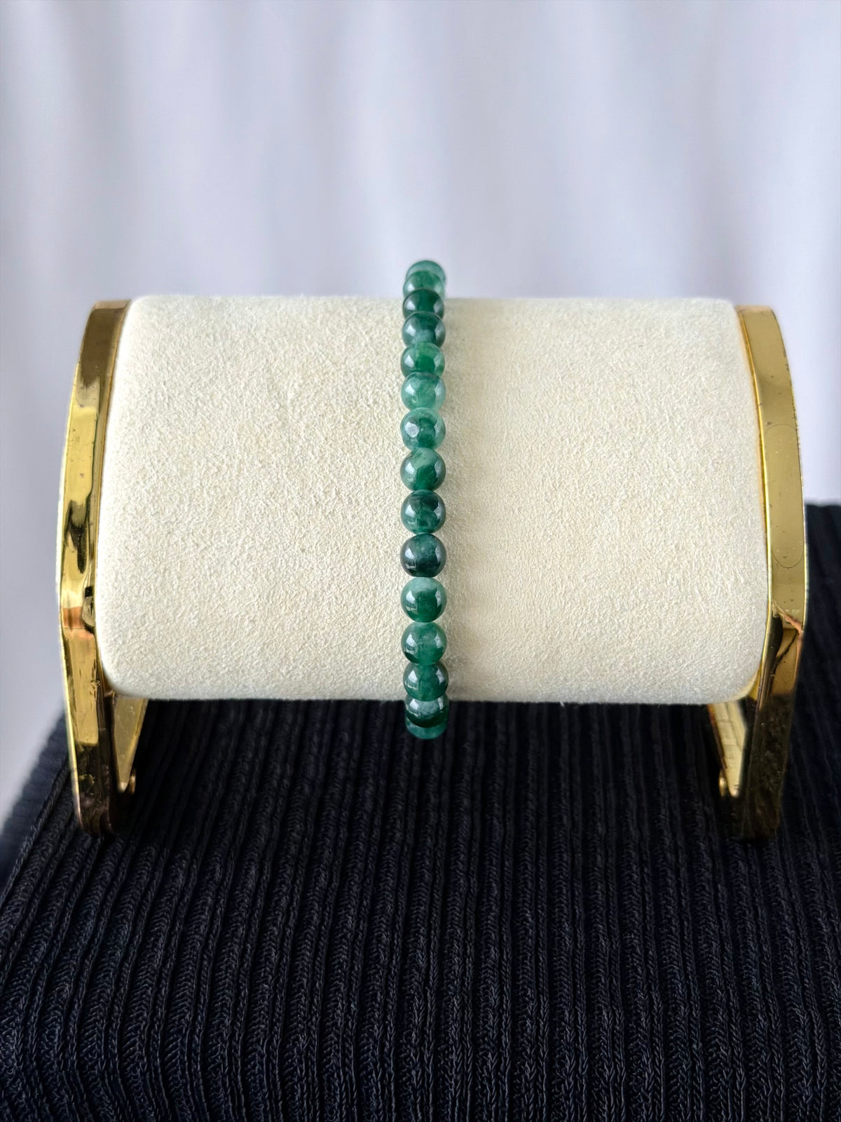 Emerald Peaks 6mm Jadeite Bracelet 青山 (Preview)