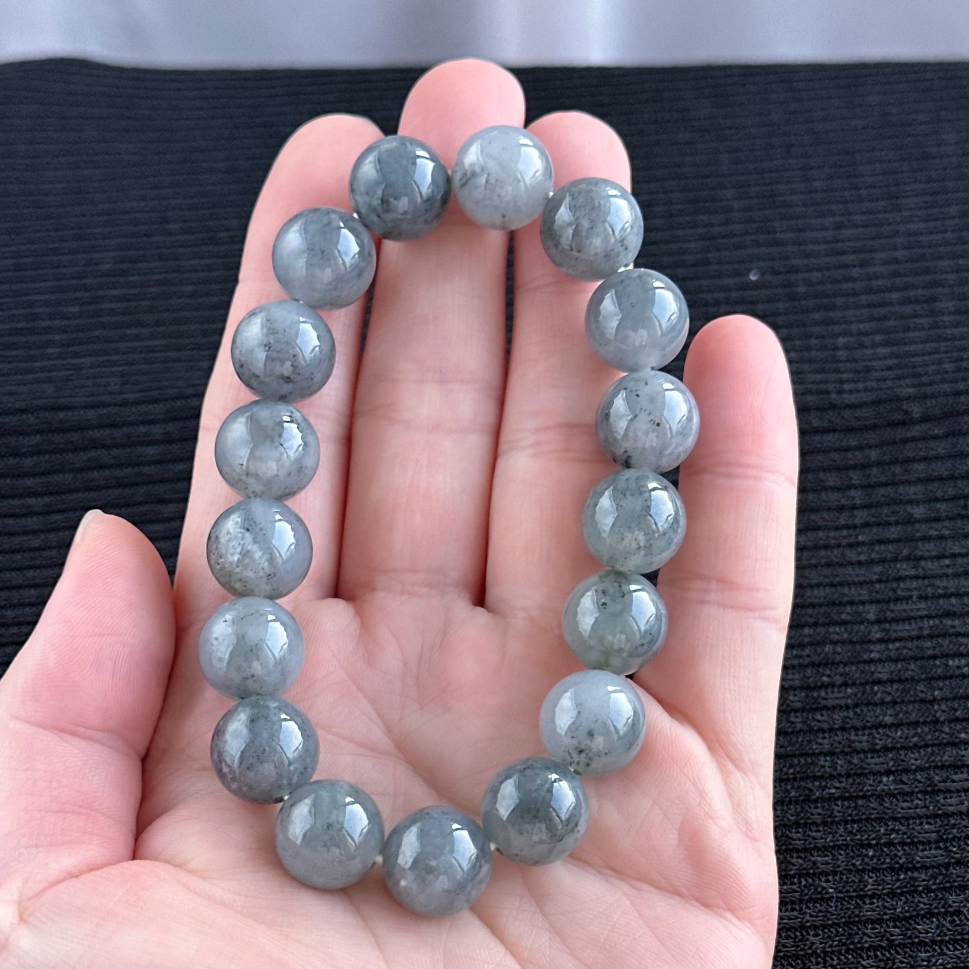 Cloudveil Peaks 13.0mm Jadeite Bracelet 云岚峰影