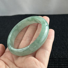 Load image into Gallery viewer, Secret Garden Jadeite Bangle 52.9mm 秘境花园
