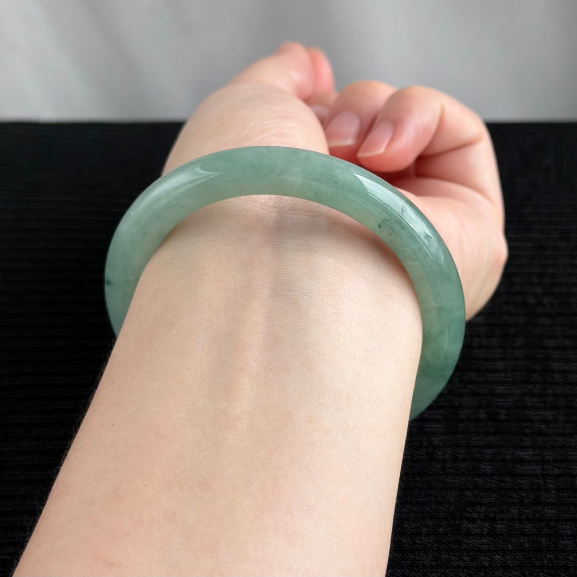 West Lake Mist Rounded Jadeite Bangle 56.5mm 西湖烟雨