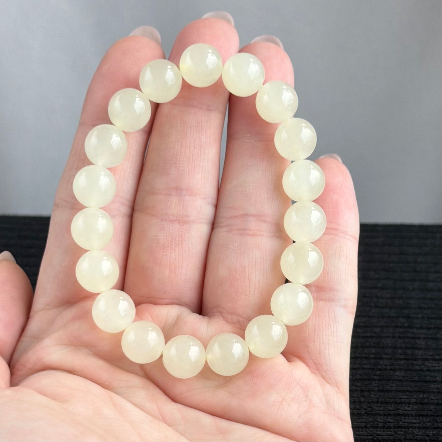 Silk Moon on the Frozen Lake 10.0mm Nephrite Bracelet 凝脂月华