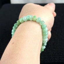 Load image into Gallery viewer, Pavilion Facets Diamond-Cut Jadeite Bracelet 玉亭菱采
