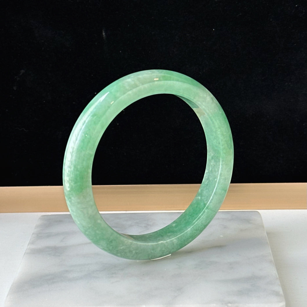 122858 57.7mm Full Apple Green Jadeite Bangle