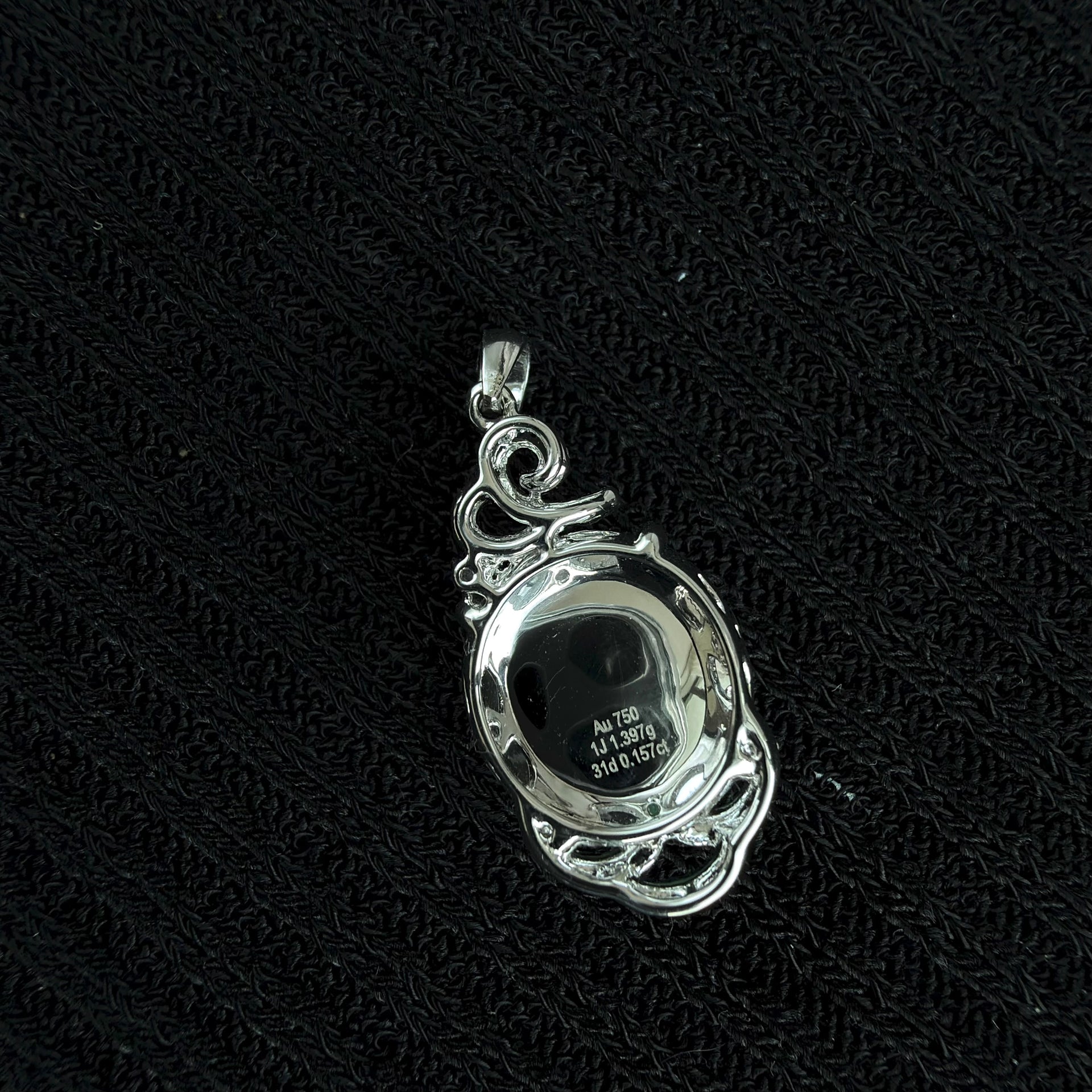 Heart of Spring Jadeite Pendant 春心如玉