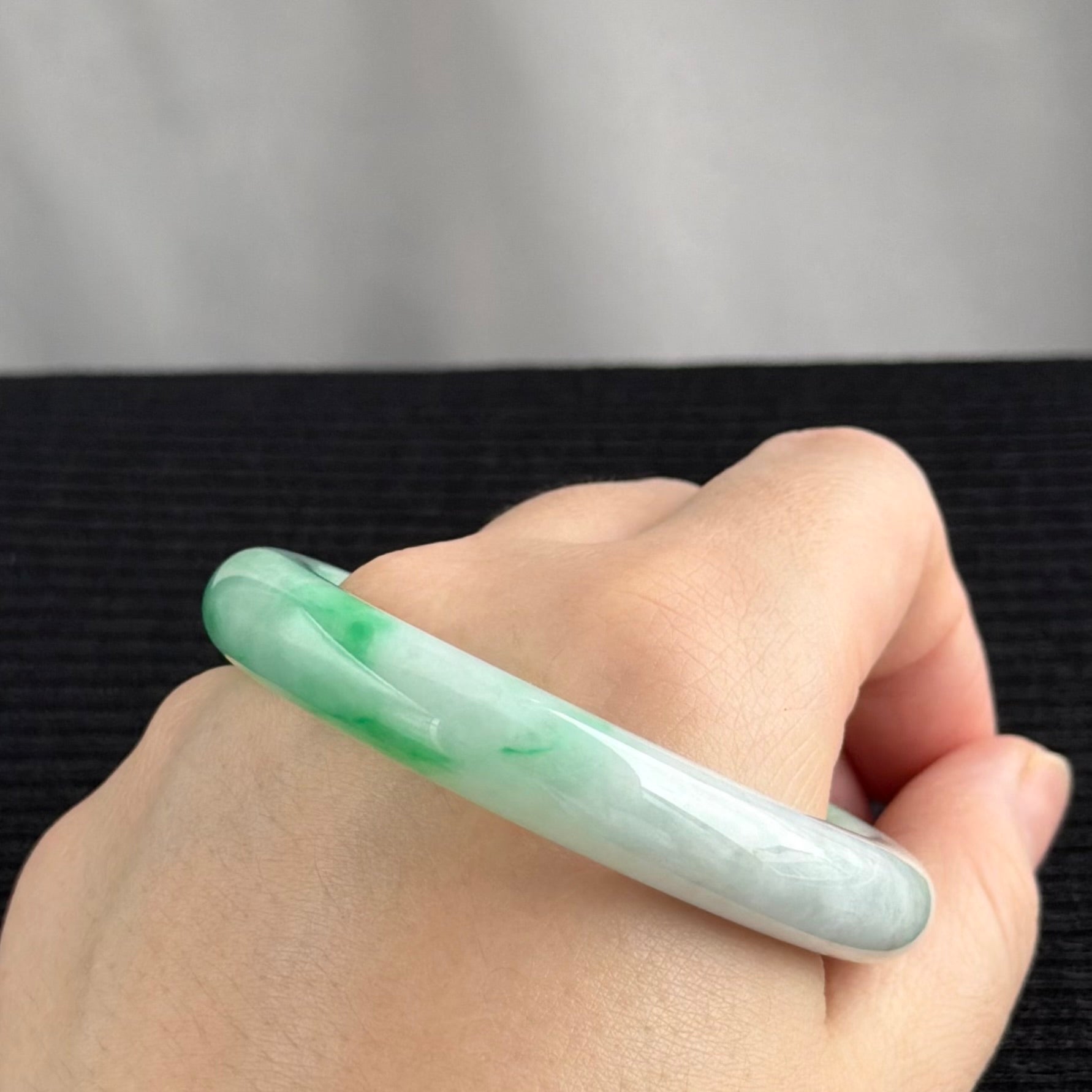 Celestial Silks Jadeite Bangle 54.5mm 天丝翠韵