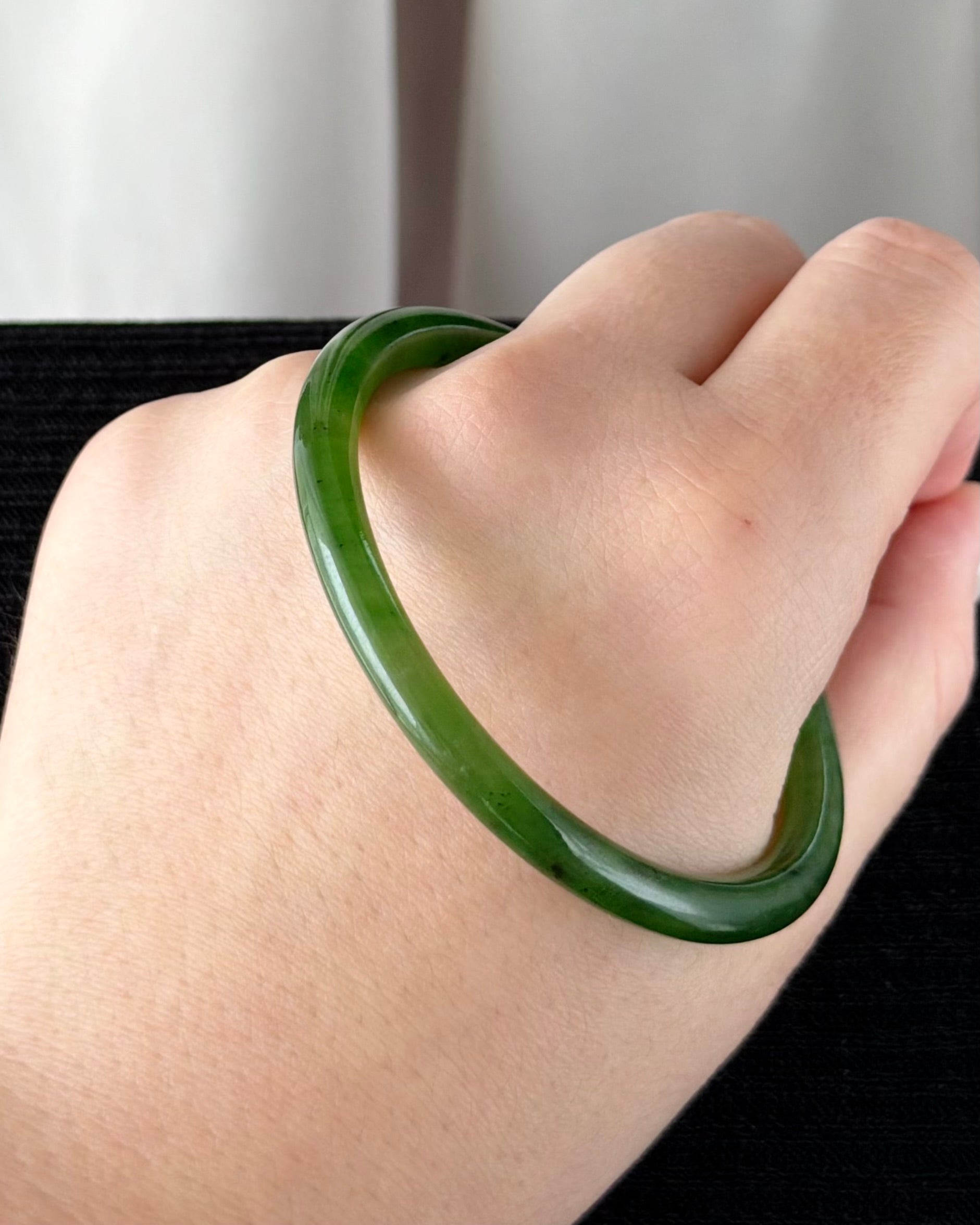 The Ancient Moss Garden 58.6mm Nephrite Bangle 古苑翠苔 (Preview)
